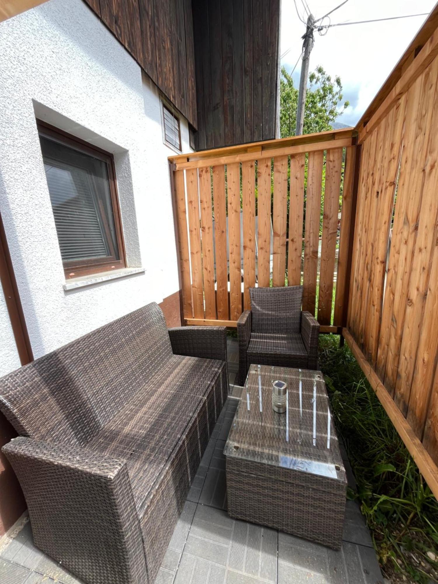 Apartma-Studio Ajdna Zirovnica Kültér fotó